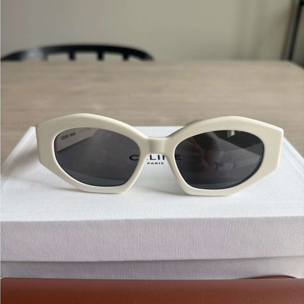 Celine TRIOMPHE CL40238U Sunglasses